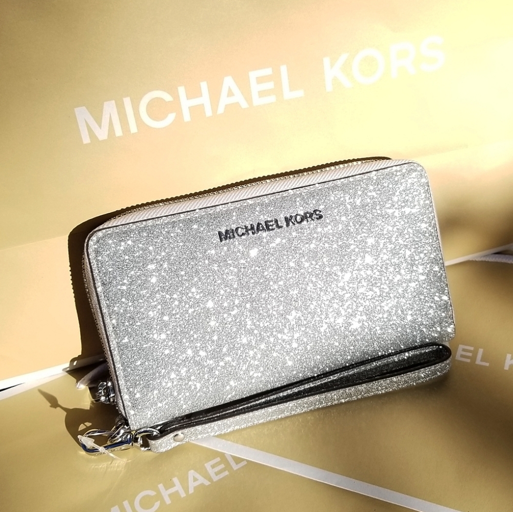 🚫SOLD🚫NWT MK GLITTER LEATHER PHONE WALLET - Picture 1 of 8